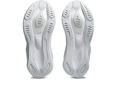 Novablast 6 Women's Shoes