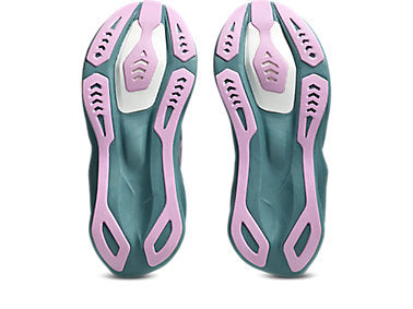 Novablast 6 Women's Shoes
