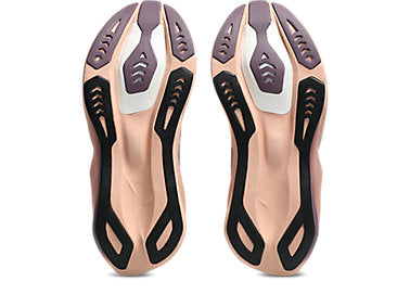 Novablast 6 Women's Shoes