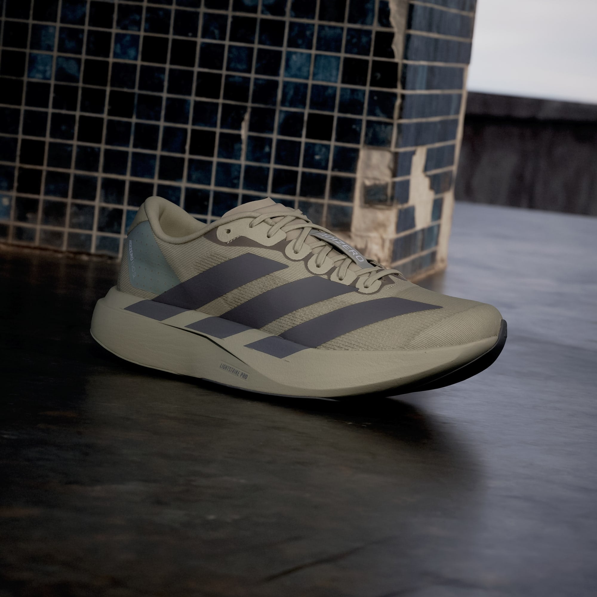 ADIZERO EVO SL