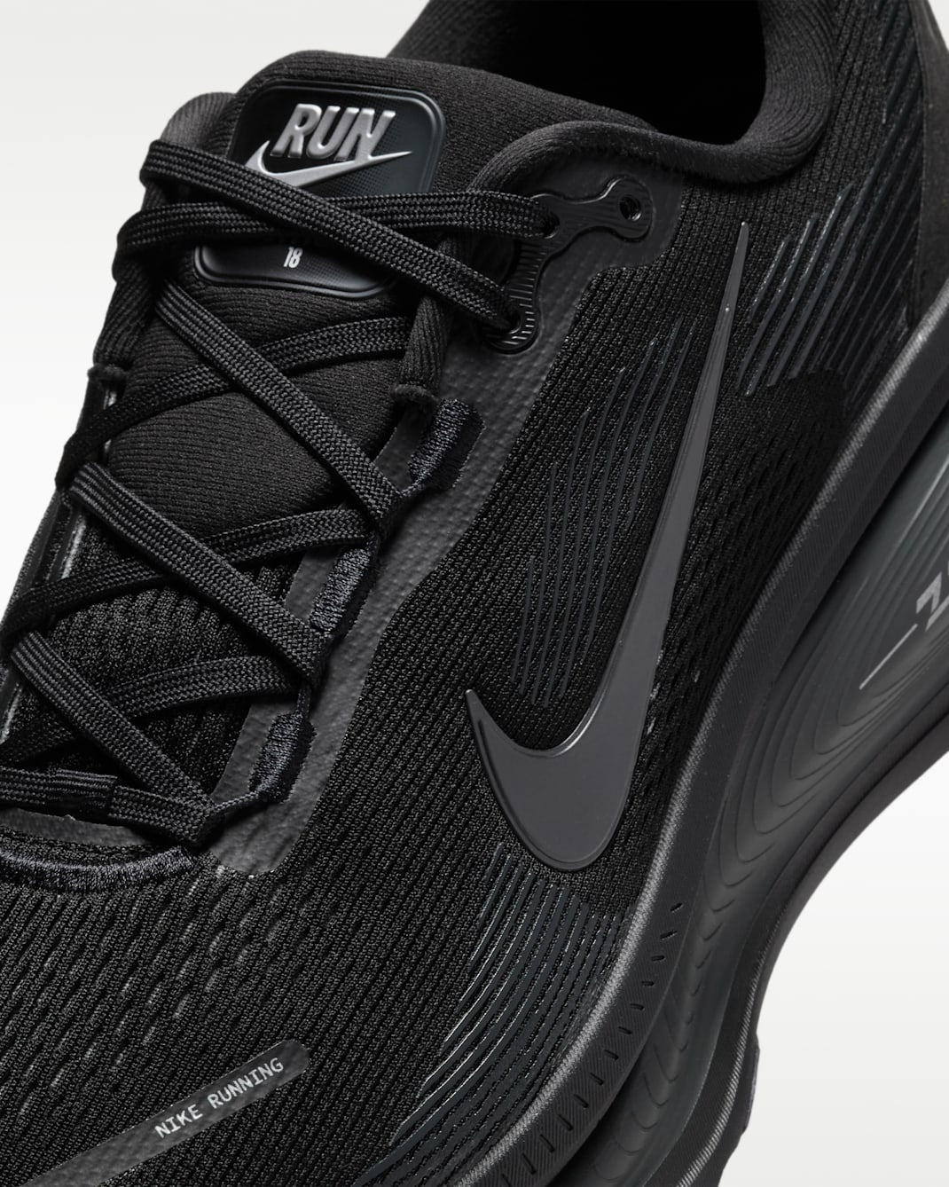 Nike Vomero 18