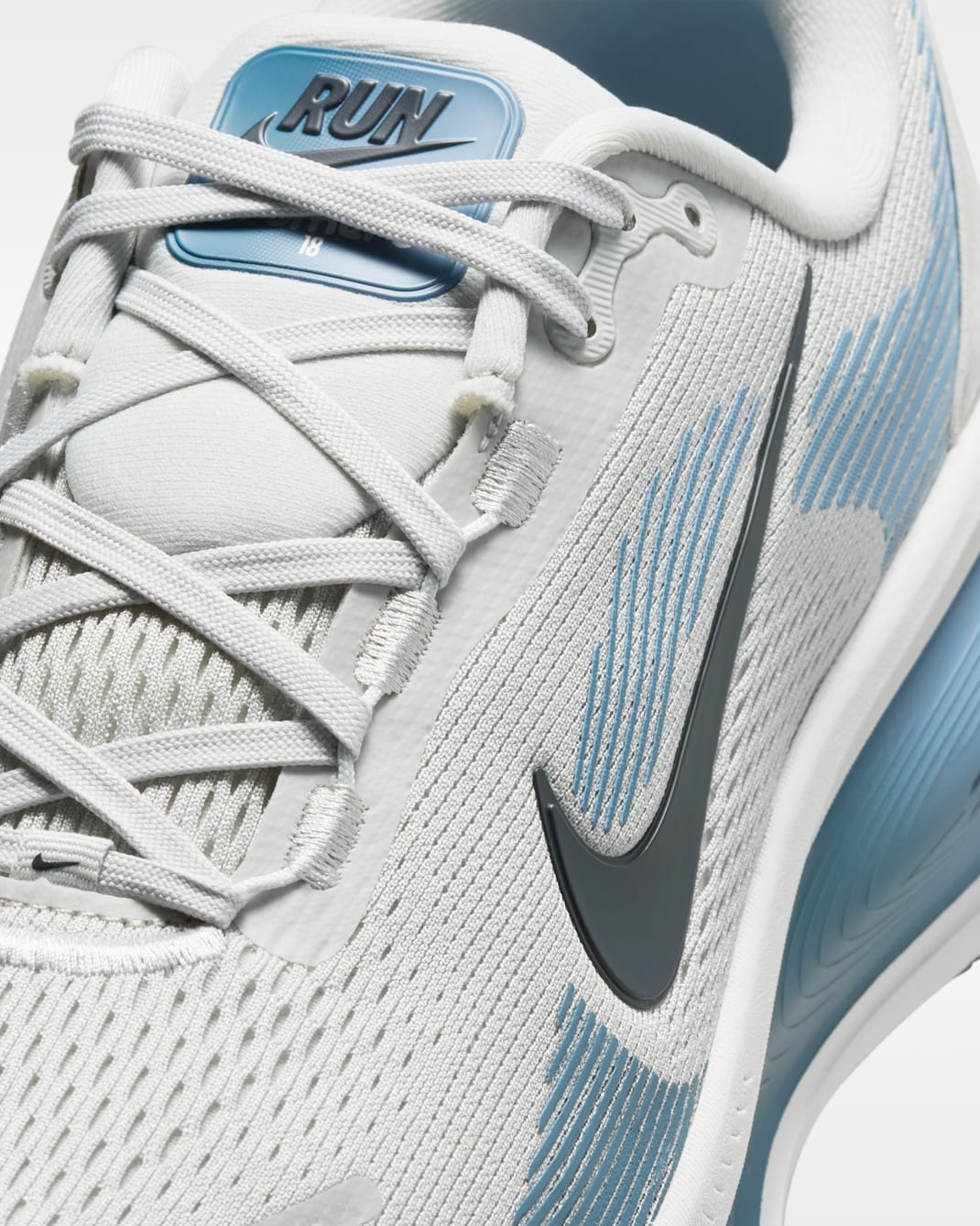 Nike Vomero 18