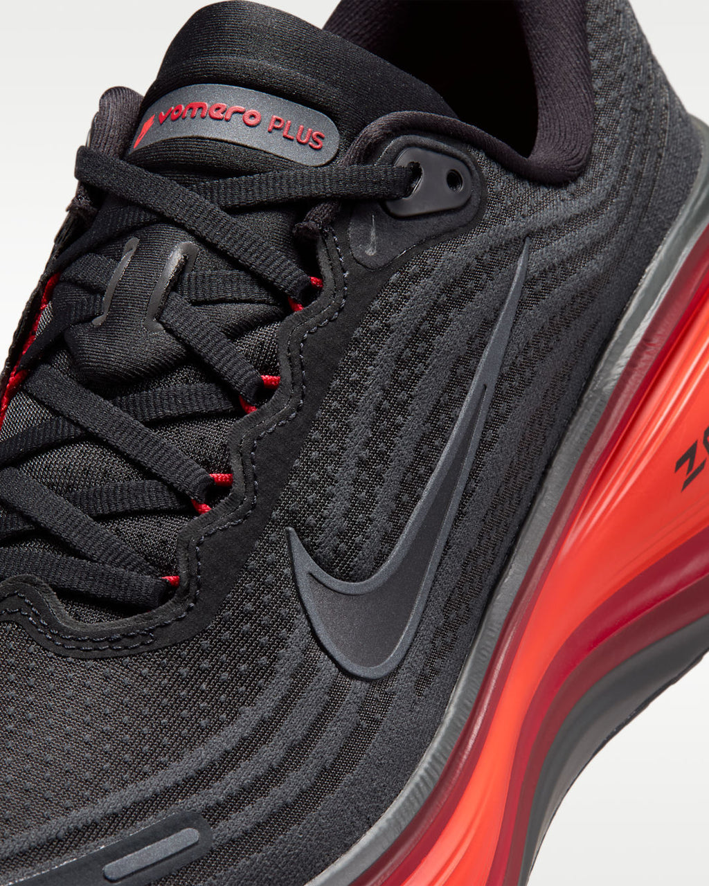 Nike Vomero Plus